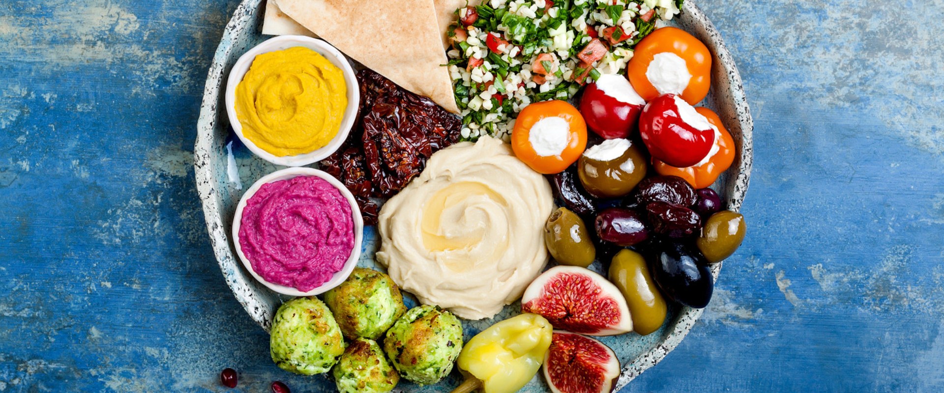 What do you eat on the mediterranean diet every day?
